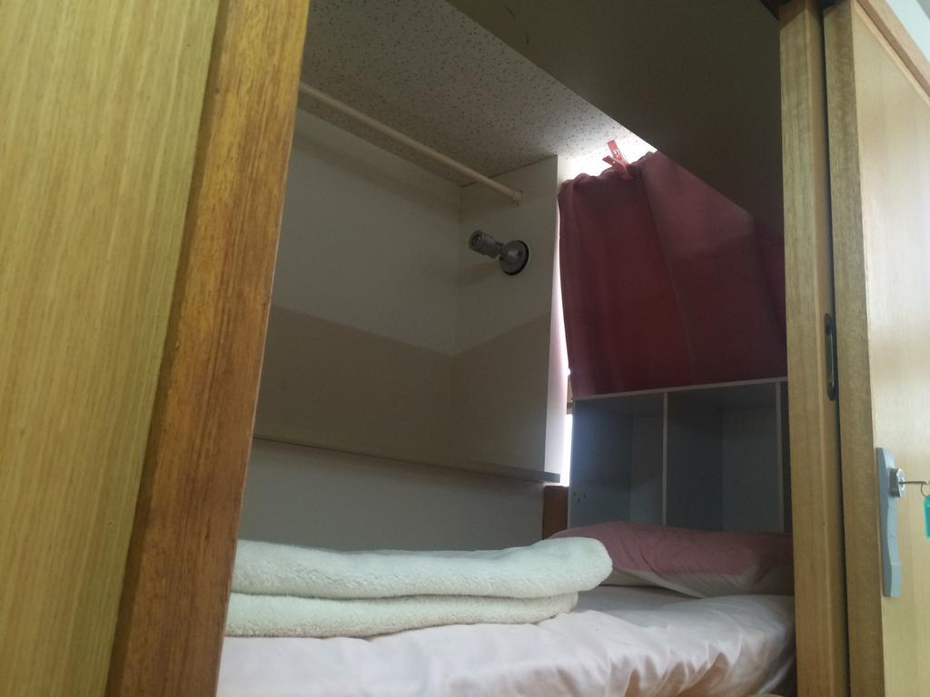 Capsule Dormitory Orion Tomari Kültér fotó