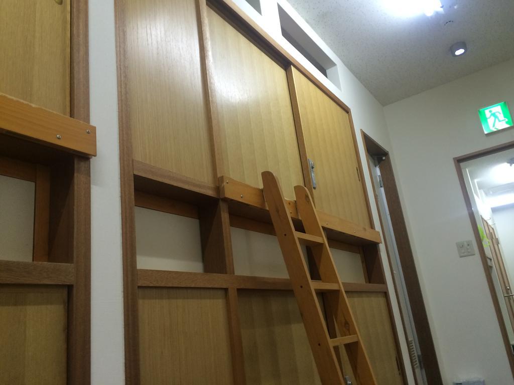 Capsule Dormitory Orion Tomari Kültér fotó